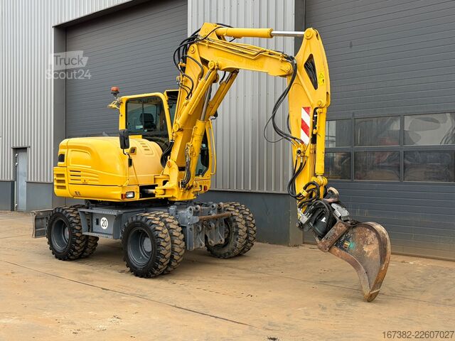 Ratinis ekskavatorius Takeuchi TB295W-1