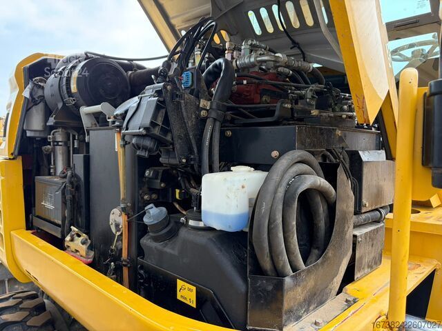 Hjulgrävare Takeuchi TB295W-1