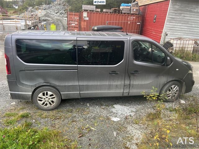 Pikkubussi Opel Vivaro w/ seating for 9