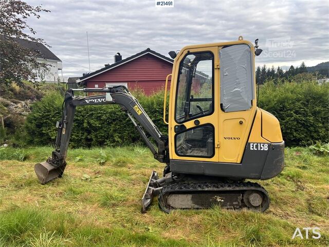 Minigrävare Volvo EC15B xtv excavator w/ trench bucket and hydraulic