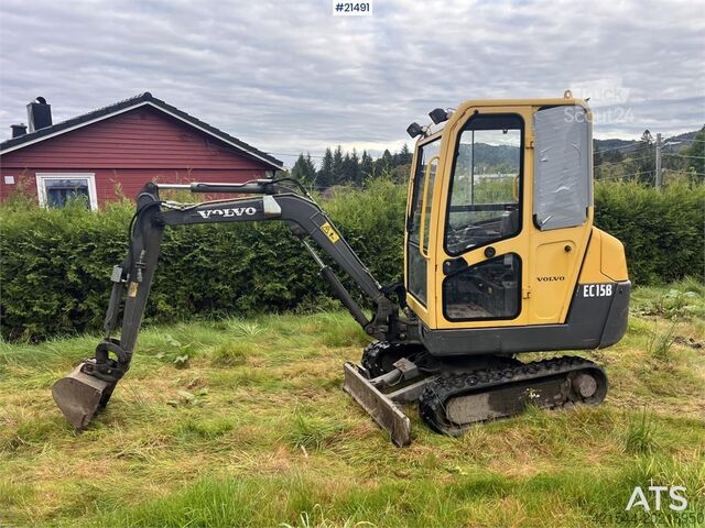 Minigrävare Volvo EC15B xtv excavator w/ trench bucket and hydraulic