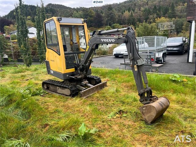 Minigrävare Volvo EC15B xtv excavator w/ trench bucket and hydraulic