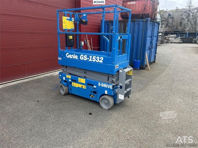 Saxlift Genie GS-1532 Electric Scissor Lift w/ Small Timer