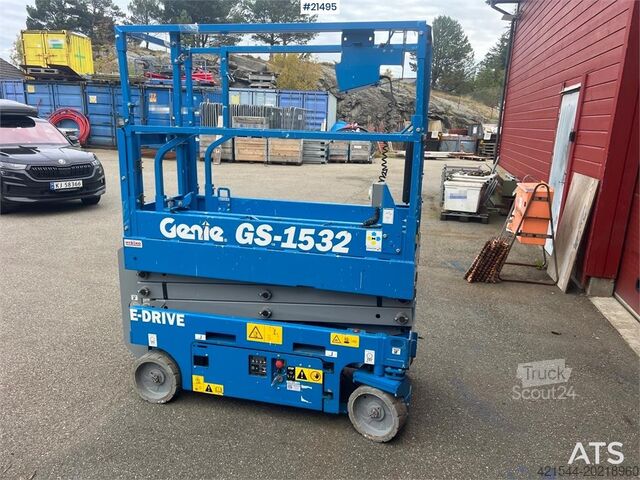 Saxlift Genie GS-1532 Electric Scissor Lift w/ Small Timer