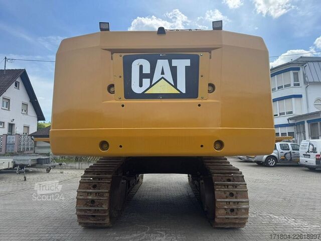 гусеничний екскаватор Caterpillar 390FL ME