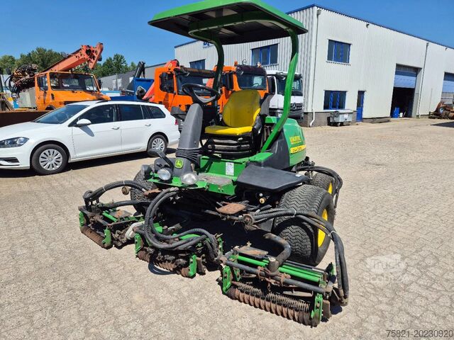 Tosaerba John Deere 8700 PC FM (fairway mower - LOW HOURS )