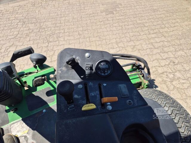 Rasenmäher John Deere 8700 PC FM (fairway mower - LOW HOURS )