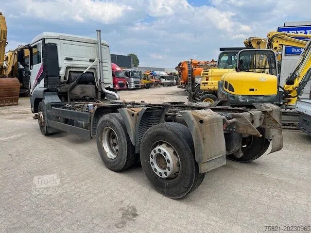 Alusta ja ohjaamo MAN TGS 26.320 6x2-2BL