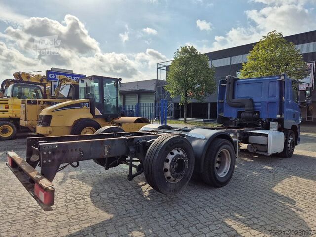 Alusta ja ohjaamo DAF CF 400