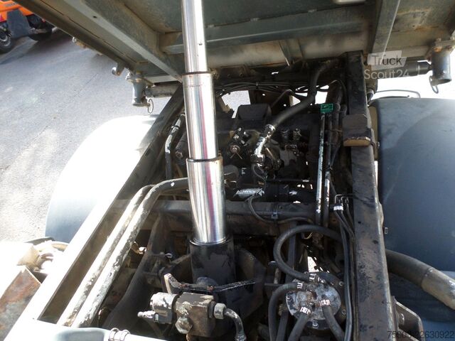 Otro MULTICAR Tremo  C   X 56  mit Leistungshydraulik  Klima