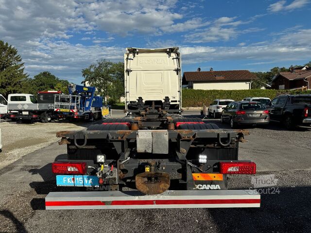 Nákladné vozidlo s výmennou nadstavbou SCANIA R 450 Retarder Voll Luft Lift Achse
