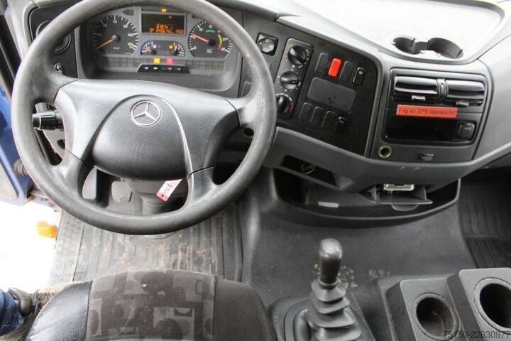 Kombiniran vozilo s ponjavo MERCEDES-BENZ 813 4x2 BB - kein 816, 818 Nr.: 208