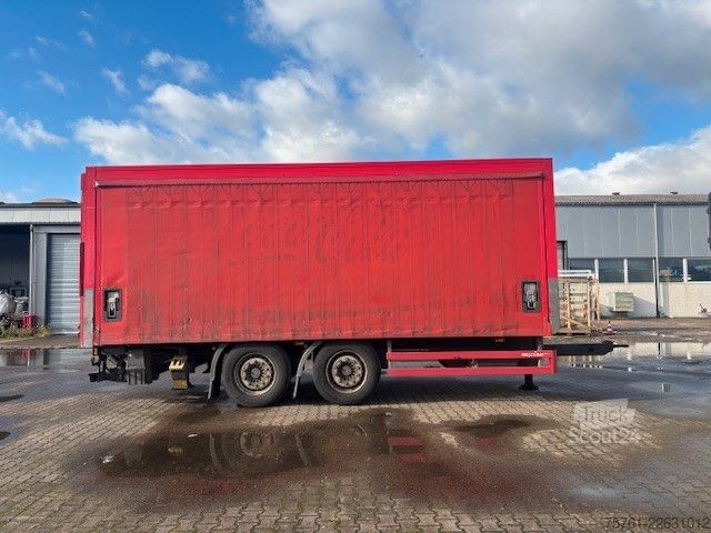 Åben trailer med presenning SPIER ZGL 290 Hochgekuppelt