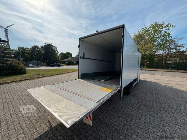 Fourgon tôlé IVECO Daily 70C18 Hi-Matic Koffer mit Ladebordwand