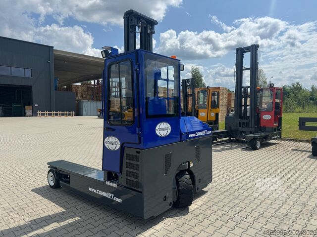 Carrello elevatore a quattro direzioni Combilift C3000/ Mast 7500 mm /Teleskopic forks