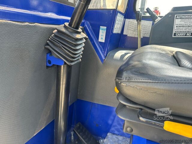 Carrello elevatore a quattro direzioni Combilift C3000/ Mast 7500 mm /Teleskopic forks