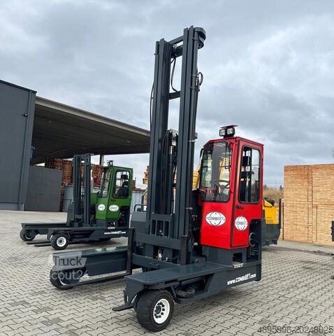 4 krypčių krautuvas Combilift C4500 / LPG / 4500 kg/ Triplex 9300 mm