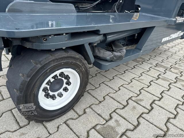 Carrello elevatore a 4 vie Combilift C4500 / LPG / 4500 kg/ Triplex 9300 mm