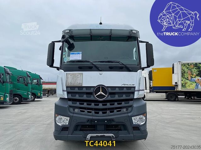 Estándar-SZM Mercedes-Benz Arocs 1943