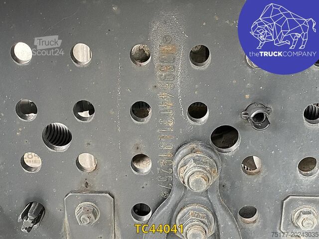 Estándar-SZM Mercedes-Benz Arocs 1943