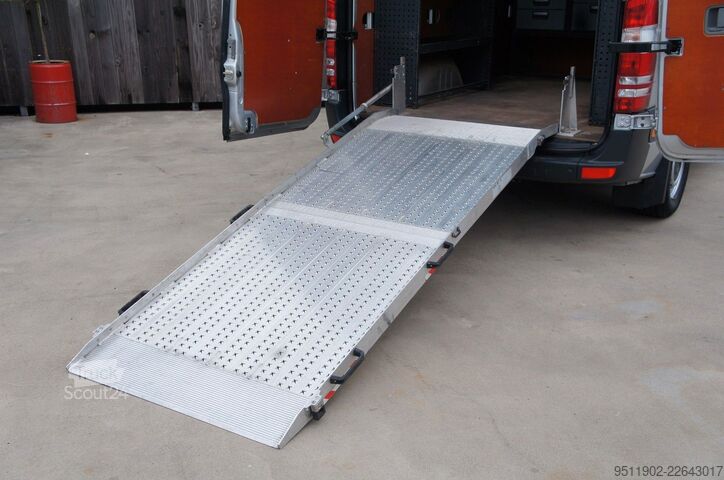 Bestelwagen met verhoogd dak MERCEDES-BENZ Sprinter 313 CDi L2H2 Automatik Klima Tempom. E5