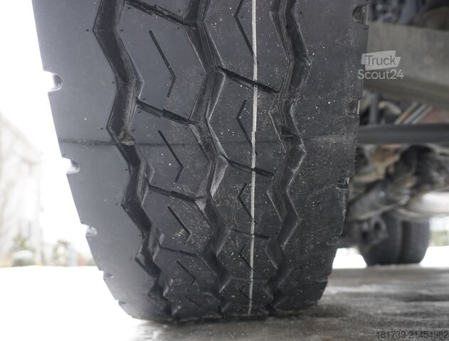 Бортовий із краном Mercedes-Benz Arocs 2536 6x2 E6 / Fassi F195A.0.23 / r