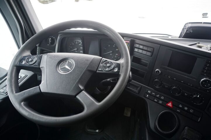 Бортовий із краном Mercedes-Benz Arocs 2536 6x2 E6 / Fassi F195A.0.23 / r