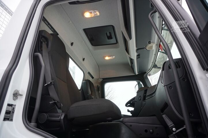 Бортовий із краном Mercedes-Benz Arocs 2536 6x2 E6 / Fassi F195A.0.23 / r