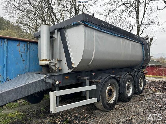 Avfallsbil Carnehl asphalt trailer