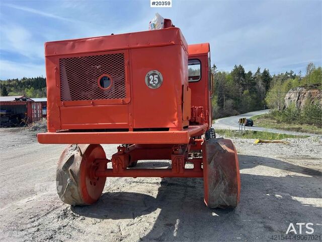 Gravemaskine med larvebånd Brøyt X2 excavator w/bucket (Nostalgia!)