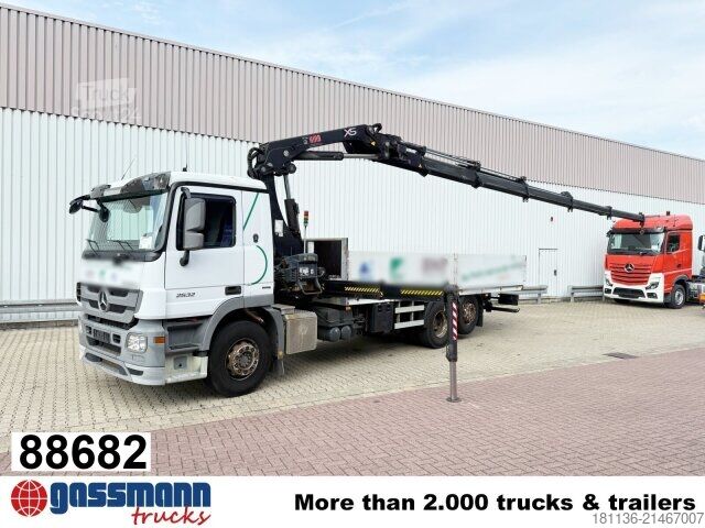 Vrachtauto met open laadbak Mercedes-Benz Actros 2532 L 6x2, Liftachse, Kran Hiab 244EP-5
