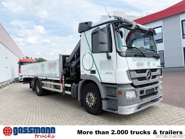 Vrachtauto met open laadbak Mercedes-Benz Actros 2532 L 6x2, Liftachse, Kran Hiab 244EP-5