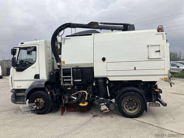 Gatusopmaskin Bucher DAF VT - RJ70 JVU