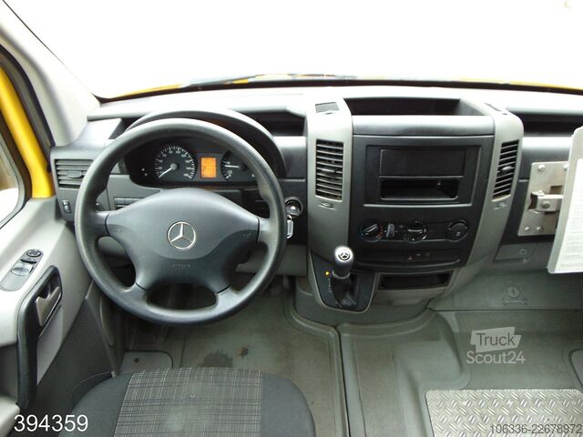 Transporter mit Koffer MERCEDES-BENZ SPRINTER 310 CDI MAXI 7G-Tronic/Kamera/Regalsys.
