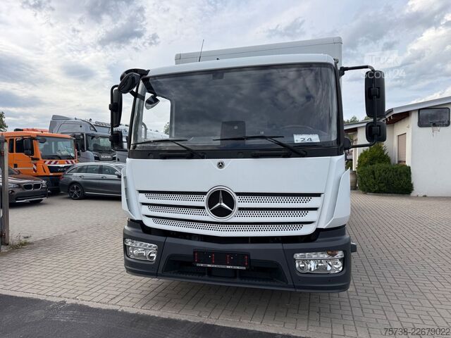 شاحنة صندوقية MERCEDES-BENZ Atego 821 L Koffer+LBW/Klima/Motorbremse/EURO6D