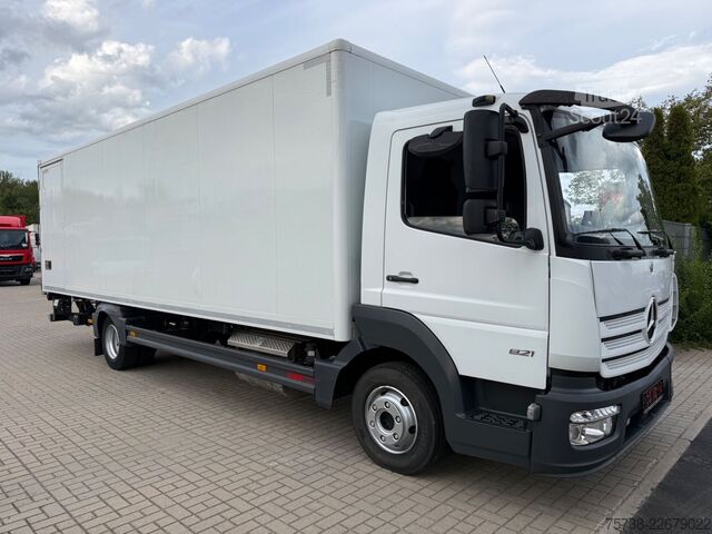 شاحنة صندوقية MERCEDES-BENZ Atego 821 L Koffer+LBW/Klima/Motorbremse/EURO6D