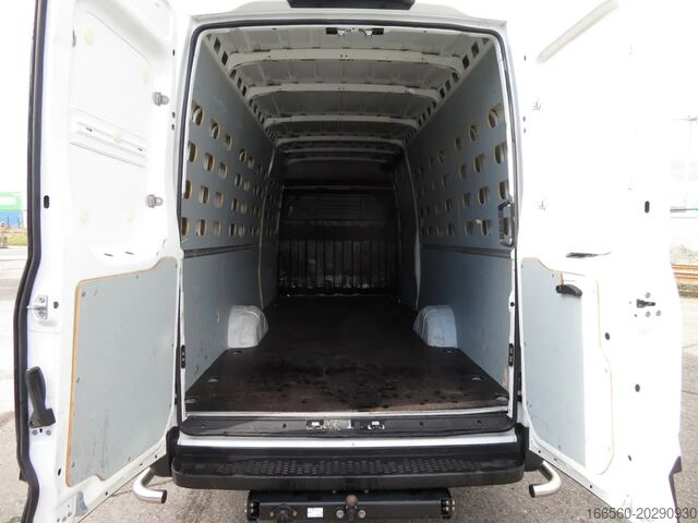 Van Iveco DAILY 35 S 14 A8