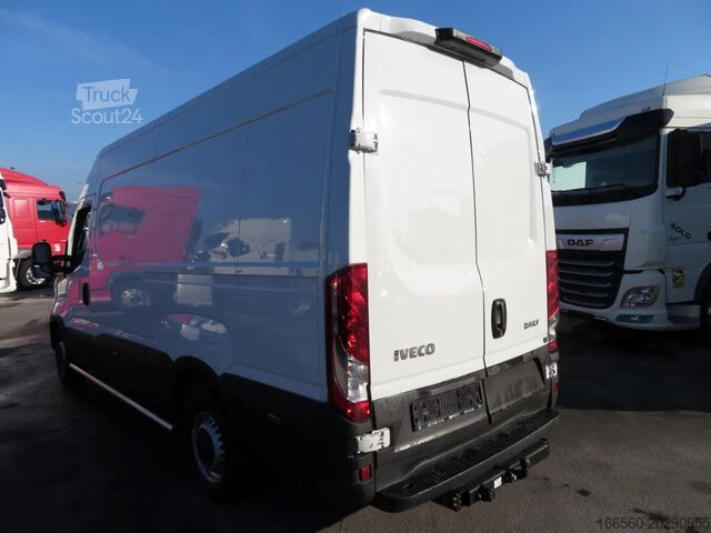 Skåpbil Iveco DAILY 35 S 14 A8