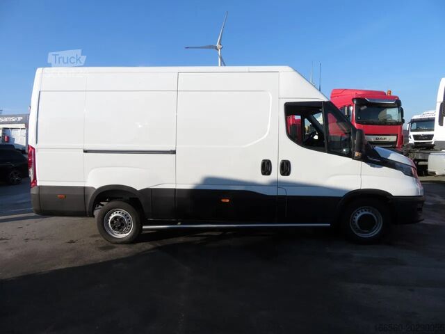 Skåpbil Iveco DAILY 35 S 14 A8
