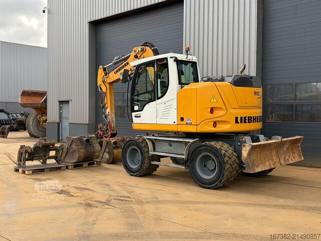 Bager na točkovima Liebherr 910