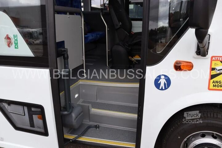 Minibus Iveco Indcar Mobi Scolaire / 8.6m / 33 pl / Automatic / Airc...