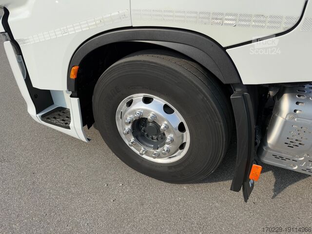 Standart traktör Iveco S-WAY 460