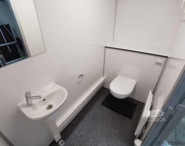 Przyczepa  1 + 1 + 1 Doppeltank Toilettenanhänger