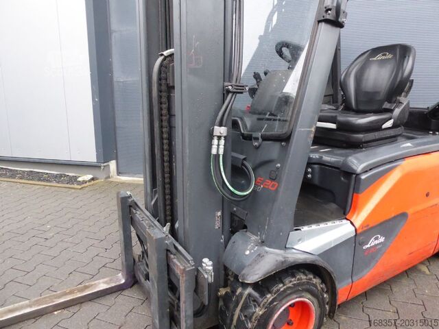 Frontgaffeltruck Linde E20PL-02