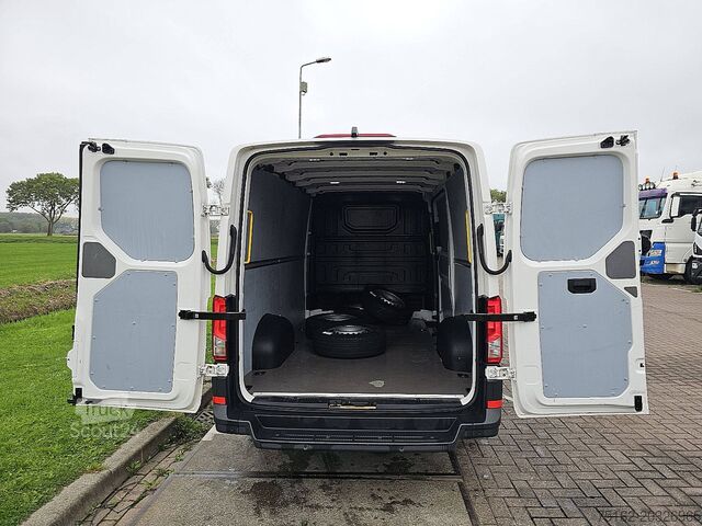 Универсал с высокой крышей VOLKSWAGEN CRAFTER 35 2.0 L3H2 Navi Euro6