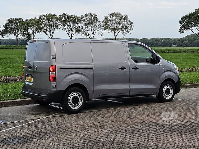 Stationvogn med højt tag OPEL VIVARO 1.5 L2H1 3-Zits Euro6 AC