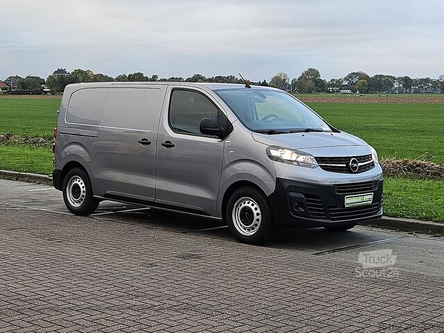 Stationvogn med højt tag OPEL VIVARO 1.5 L2H1 3-Zits Euro6 AC