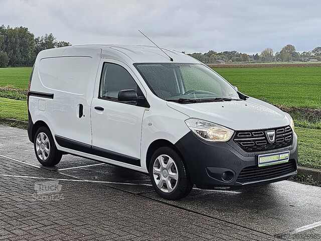 Bavul DACIA DOKKER 1.5 L1 Airco Navi Euro6