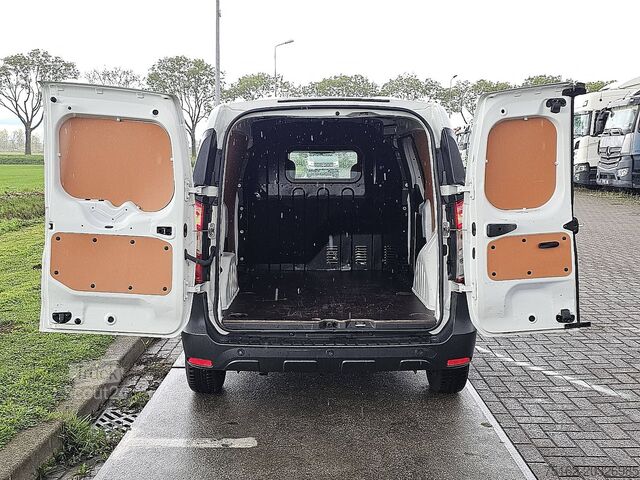 Bavul DACIA DOKKER 1.5 L1 Airco Navi Euro6