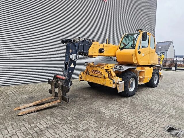 Rotační teleskopický manipulátor Manitou MRT 2150 Privilege